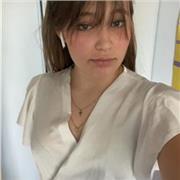 Je suis une étudiante qui as un bon niveau scolaire. J’ai de l’expérience dans l’aide au devoir et le soutien scolaire